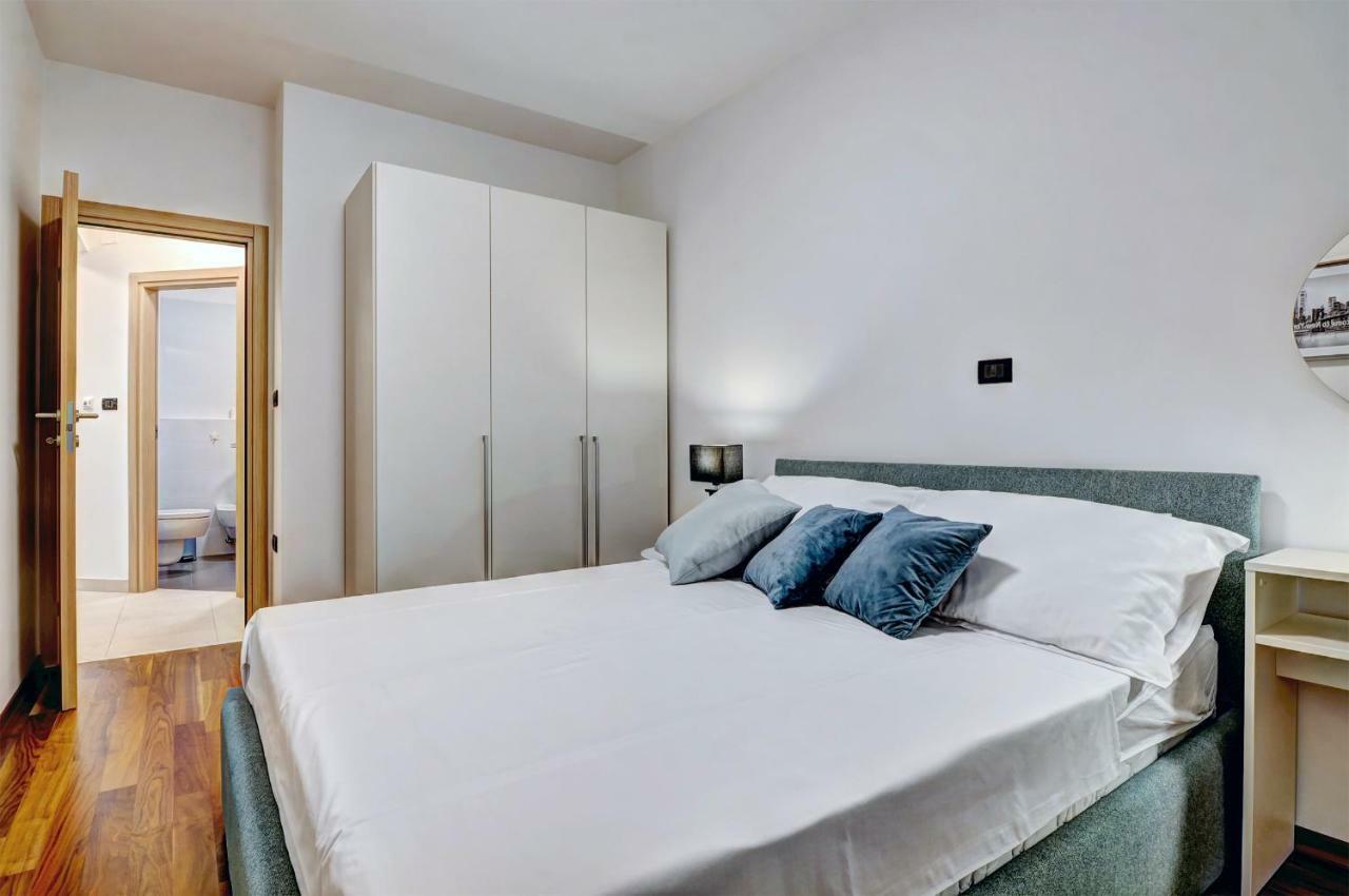Pr Apartment Fazana Bagian luar foto