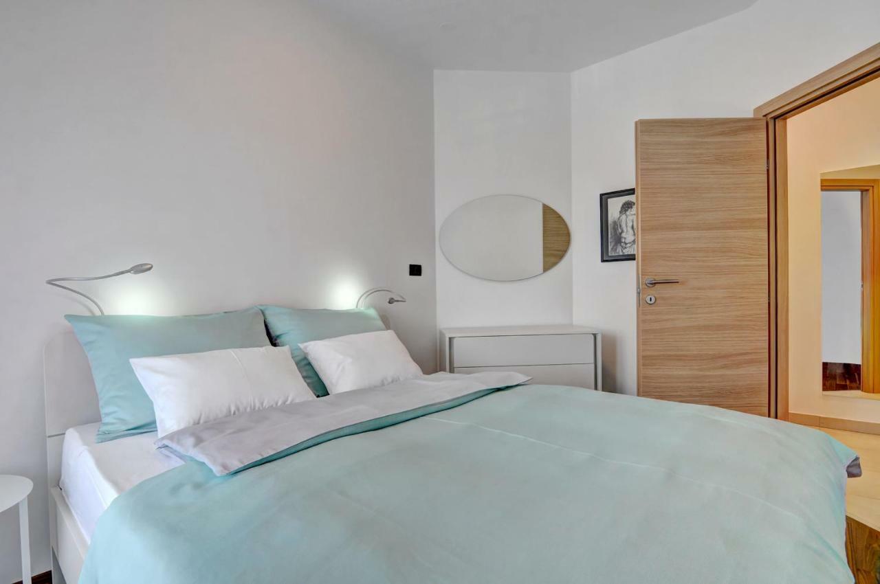 Pr Apartment Fazana Bagian luar foto